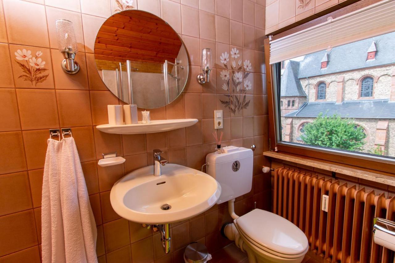 Moselhaus Bed & Breakfast Целтинген-Рахтиг Екстериор снимка
