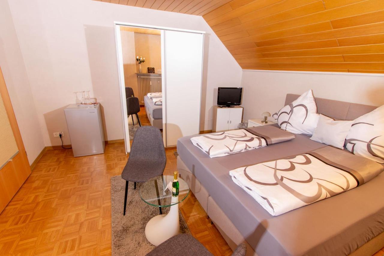 Moselhaus Bed & Breakfast Целтинген-Рахтиг Екстериор снимка